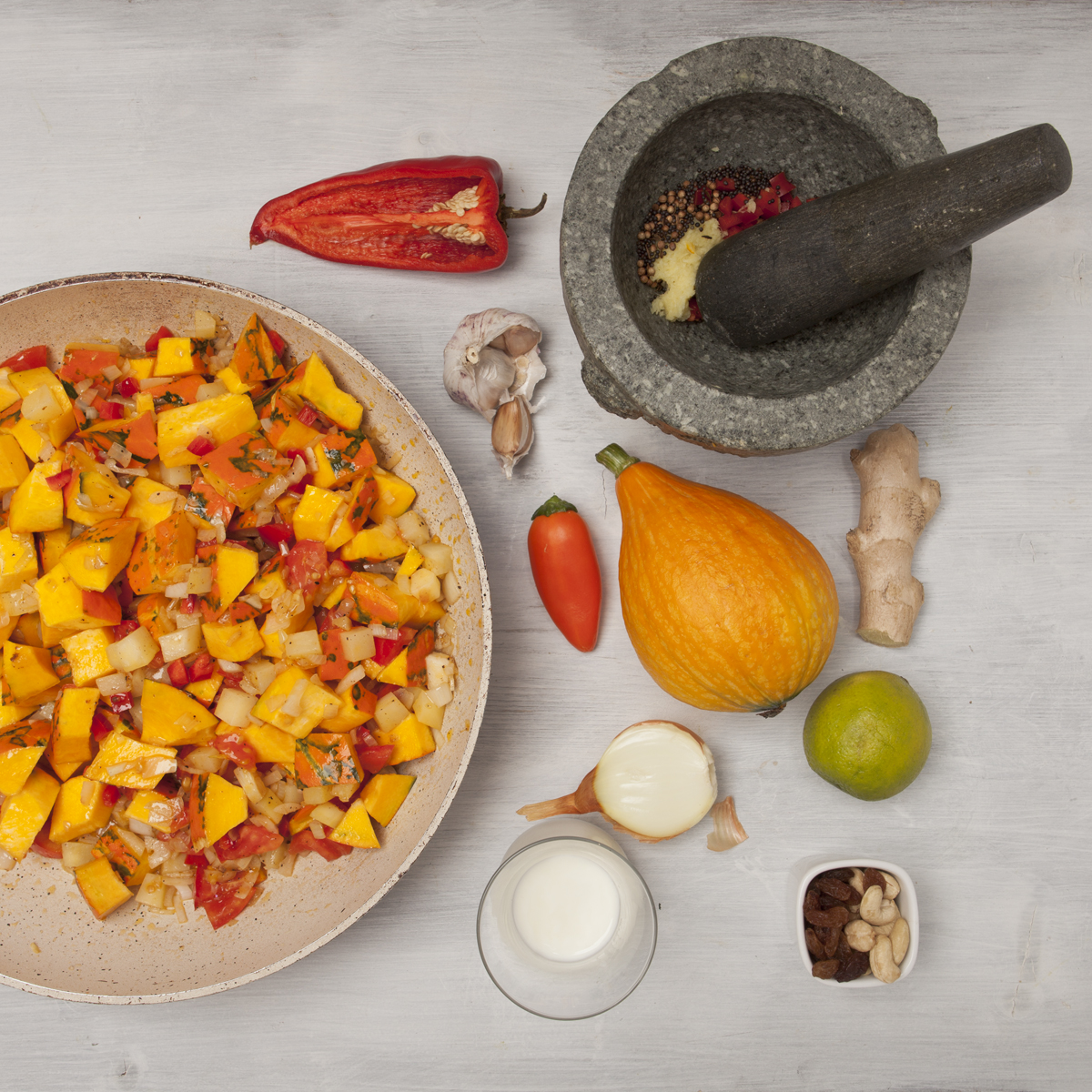 príprava zeleniny na tekvicové kari