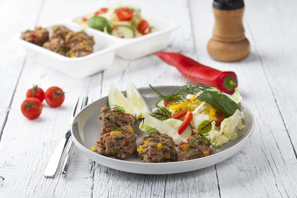 tuniakové fašírky s kôprom na tanieri