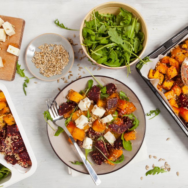 Salat aus gebackenem Kürbis und Roter Bete