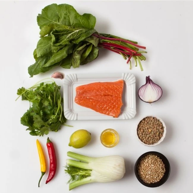 losos, šošovica, pohánka, fenikel, koreniny, bylinky, šalát