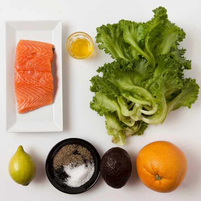 losos, avokádo, grapefruit, šalát