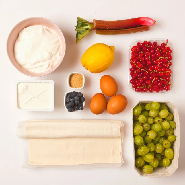 lístkové cesto, lesné ovocie, tvaroh, vajíčka