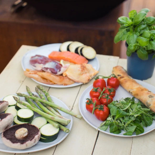 Pilze, Spargel, Zucchini, Tomate, Lachs – gesundes Grillen it EASYDIET