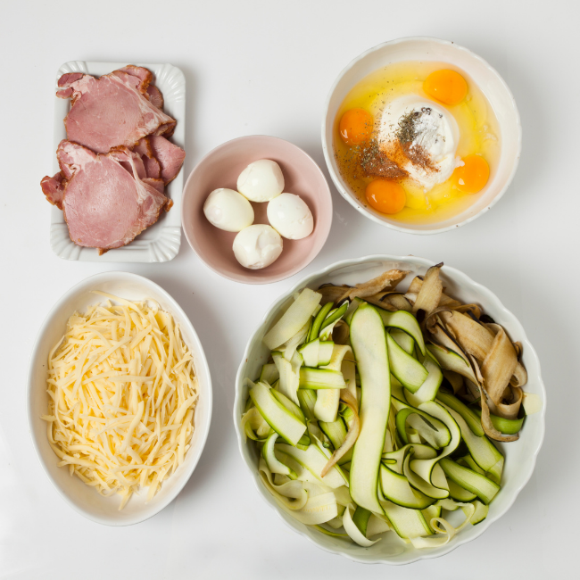 syr, šunka, vajíčka, cuketa