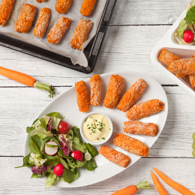 Zeleninové kofty z mrkvy a batátov. Krabičkové jedlo EasyDiet ako sýty a farebný fit obed.