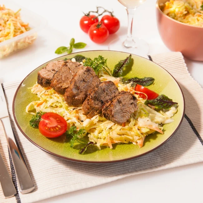 Schweinefilet und Coleslaw-Salat - EASYDIET-Rezept