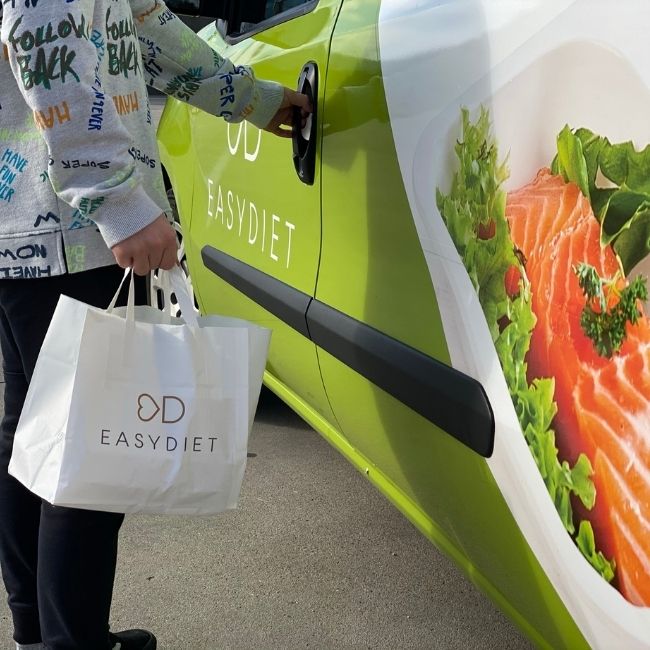 easydiet krabičková strava je doručovaná chladiarenskými autami