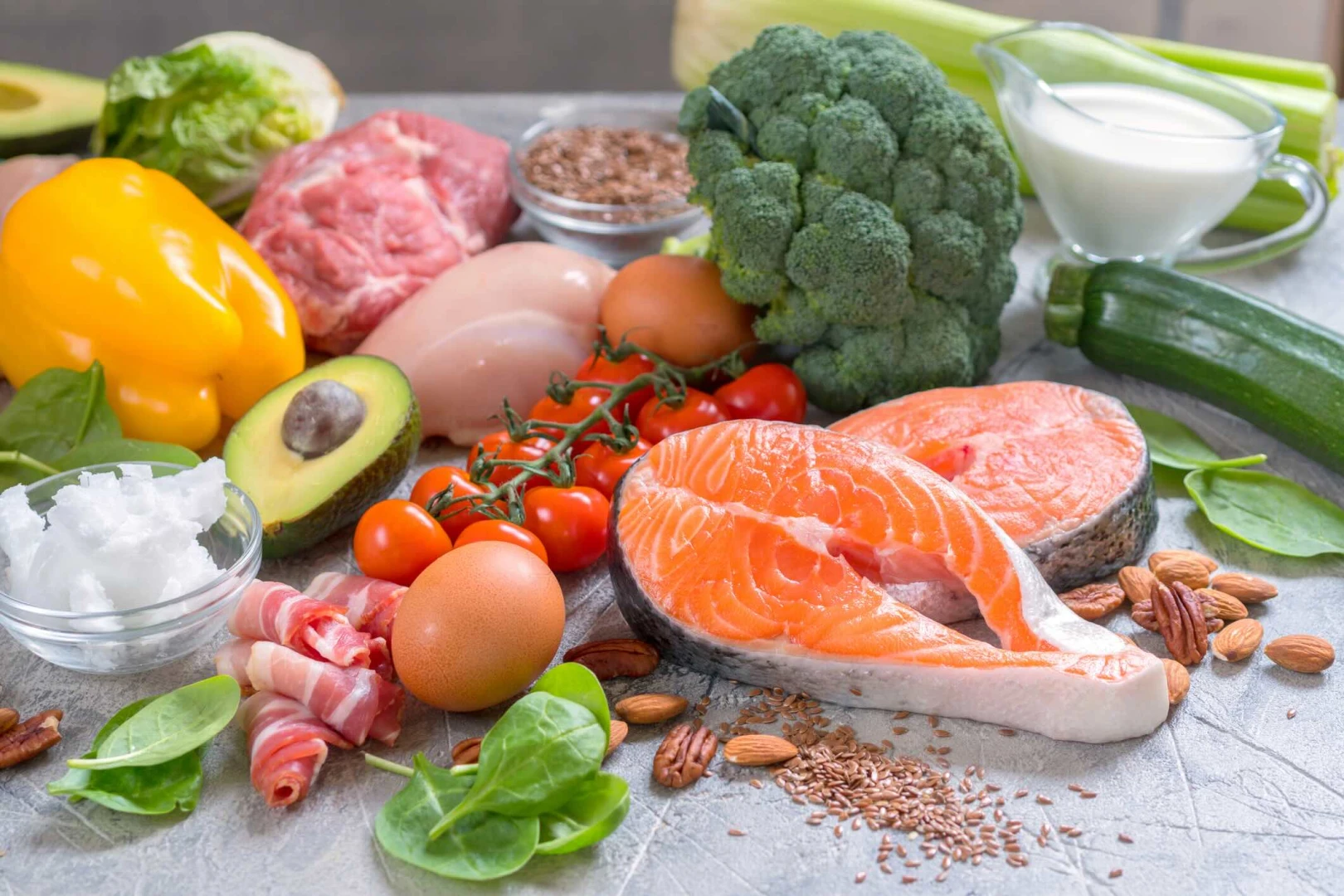 Low-carb vs. keto dieta. Jaký je rozdíl a co je lepší na hubnutí?