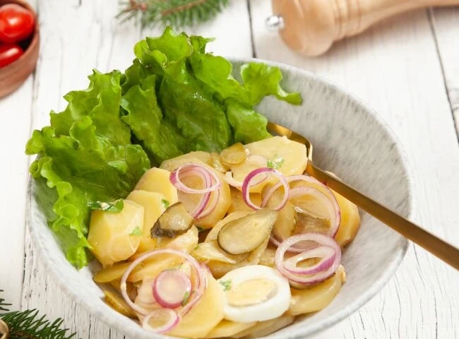 Gesunder Weihnachts-Kartoffelsalat